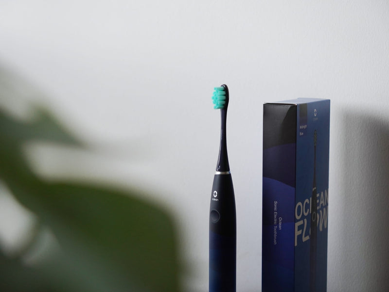 OCLEAN FLOW SONIC ELECTRIC TOOTHBRUSH: BLACK